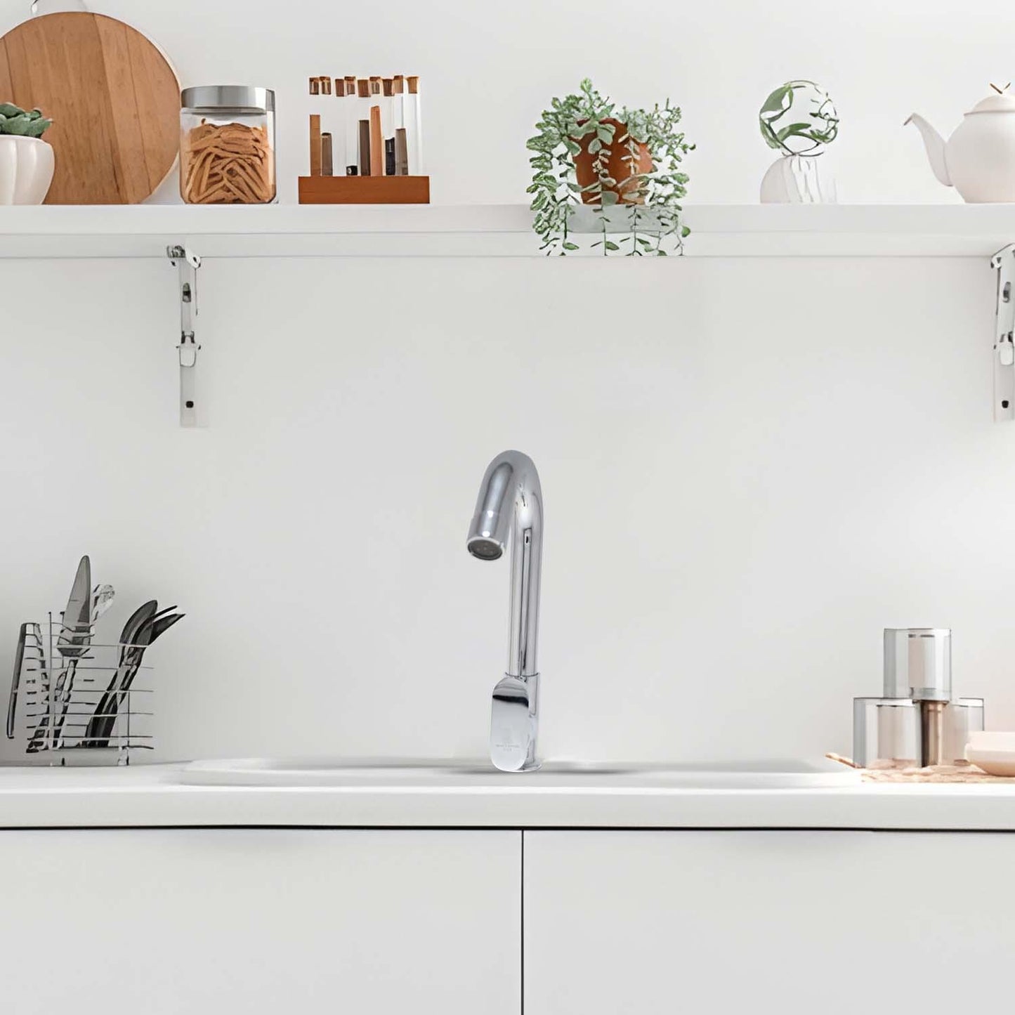 OLIVIA Single Lever Swan Neck Cock with Flange –  Chrome Finish Tap Form Flow - D&B Bathware