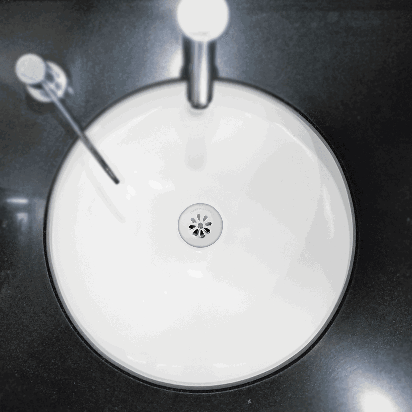 Premium Full Brass Wash Basin Drain Waste Coupling with Full Thread Design | Long-Lasting Grid Strainer for Efficient Drainage - D&B Bathware