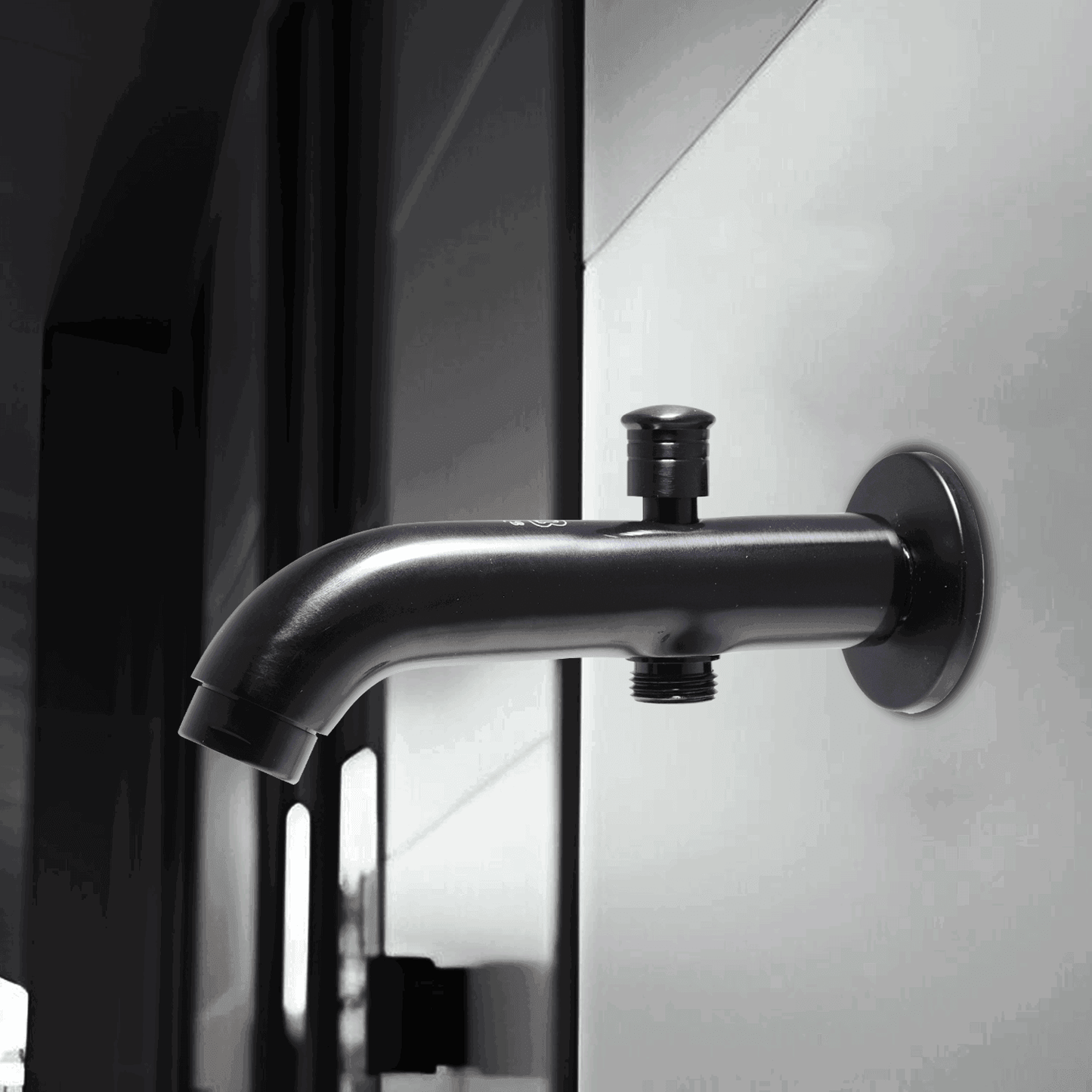 Tip Top Spout (Beast Black): Sleek & Stylish Design - D&B Bathware