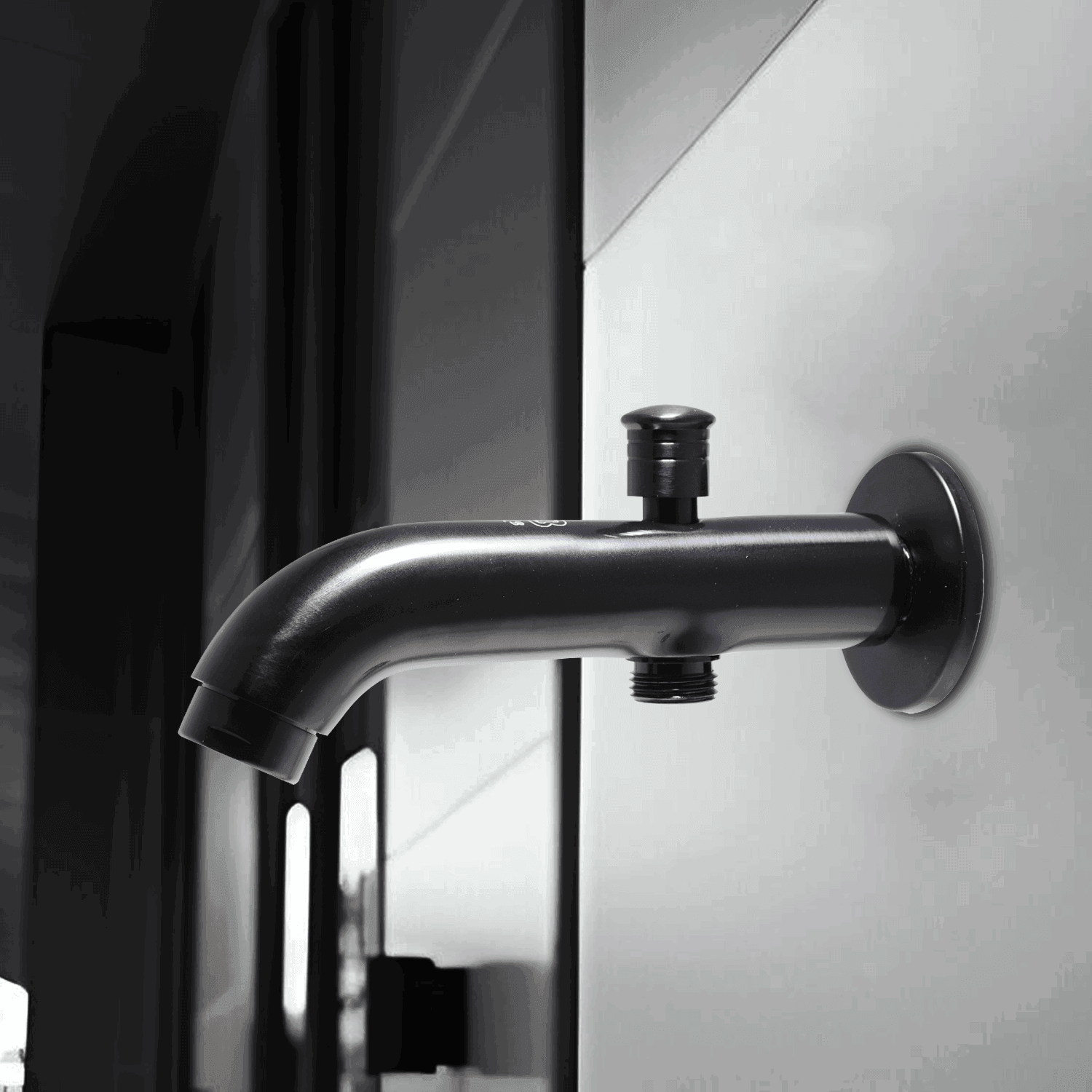 Tip Top Spout (Beast Black): Sleek & Stylish Design - D&B Bathware