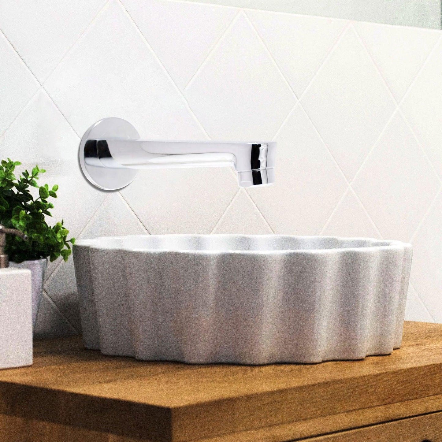 IVANO Brass Bath Spout Plain Chrome Finish Tap With Flange High Flow - D&B Bathware